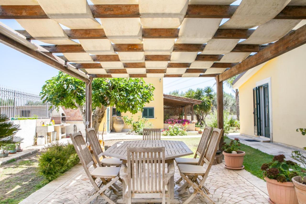 B&B I Tre Ulivi Salice Salentino Exterior photo